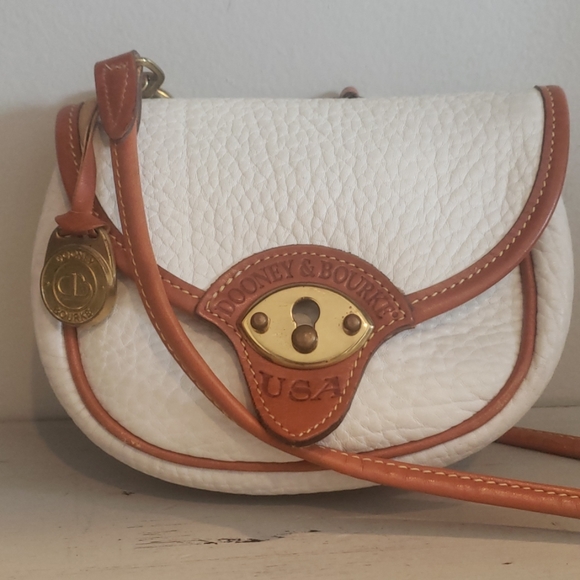 dooney and bourke waist pack